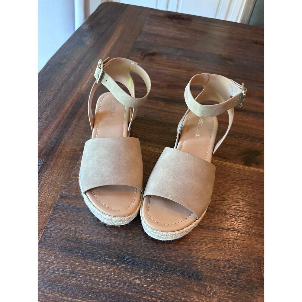 Soda Topic Ankle Strap Flatform Espadrilles